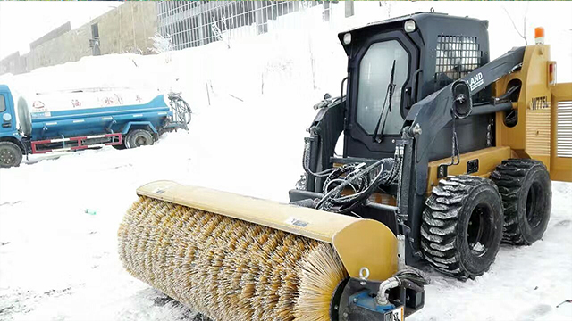 新式扫雪滚刷加工厂 徐州屈恩工程机具供应