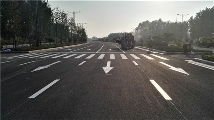 道路热熔划线施工队,郑州小区车位划线,耐磨长久