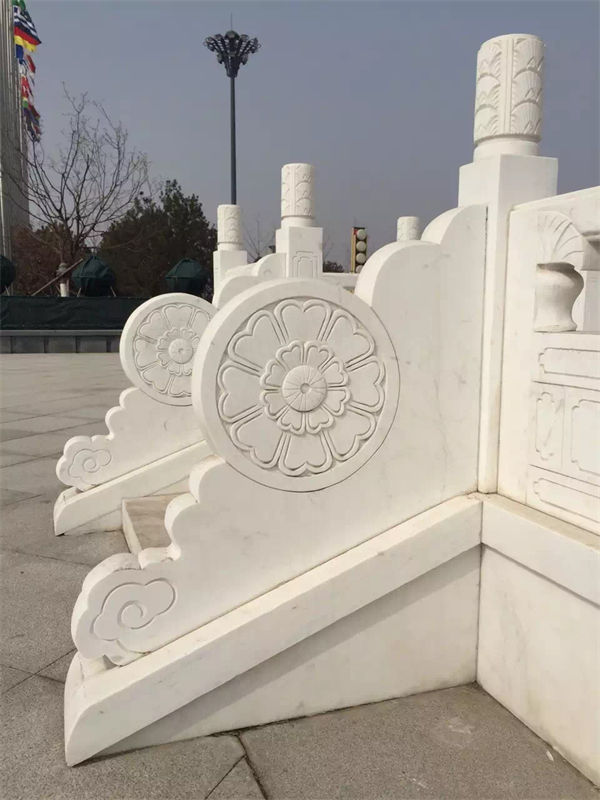 云南室外漢白玉升旗臺安裝