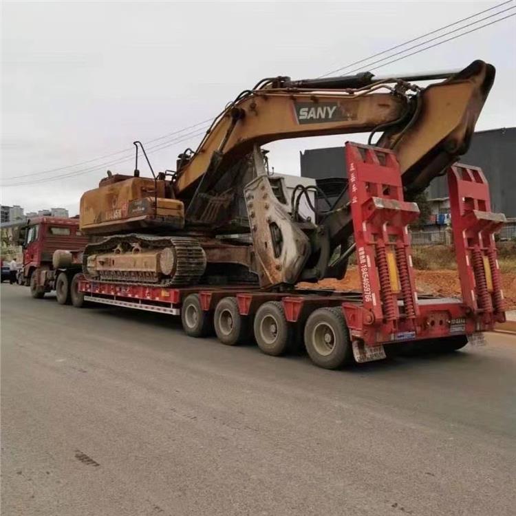 費(fèi)縣大件物流_貨車?yán)涍\(yùn)輸后八輪旋挖鉆機(jī)打樁機(jī)