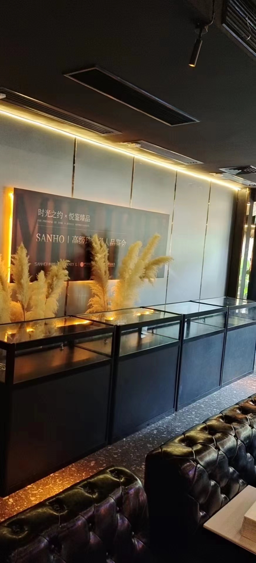 展览占用黑色折叠展柜，便携玻璃柜出租