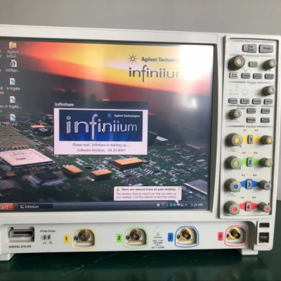 keysight MSO9404A 混合信號示波器：4 GHz，4 個模擬通道和 16 個數字通道