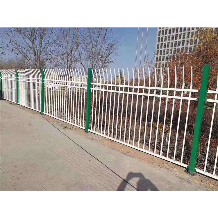 昆玉市橋梁護(hù)欄廠家 新疆圍欄護(hù)欄廠家