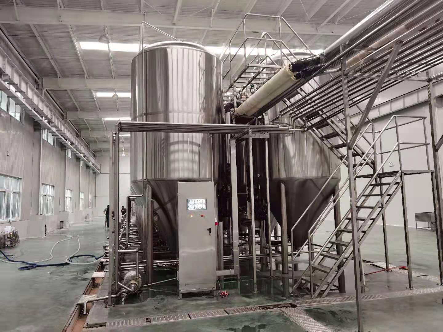 史密力維精釀啤酒設備供應酒館生產廠家
