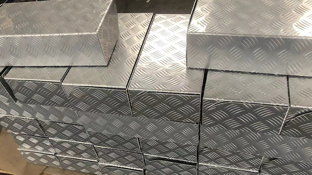 徐州中厚覆膜鋁板哪里有 徐州順通鋁業(yè)供應(yīng)
