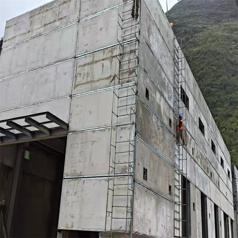 南宁火车站雨棚钢构轻强板