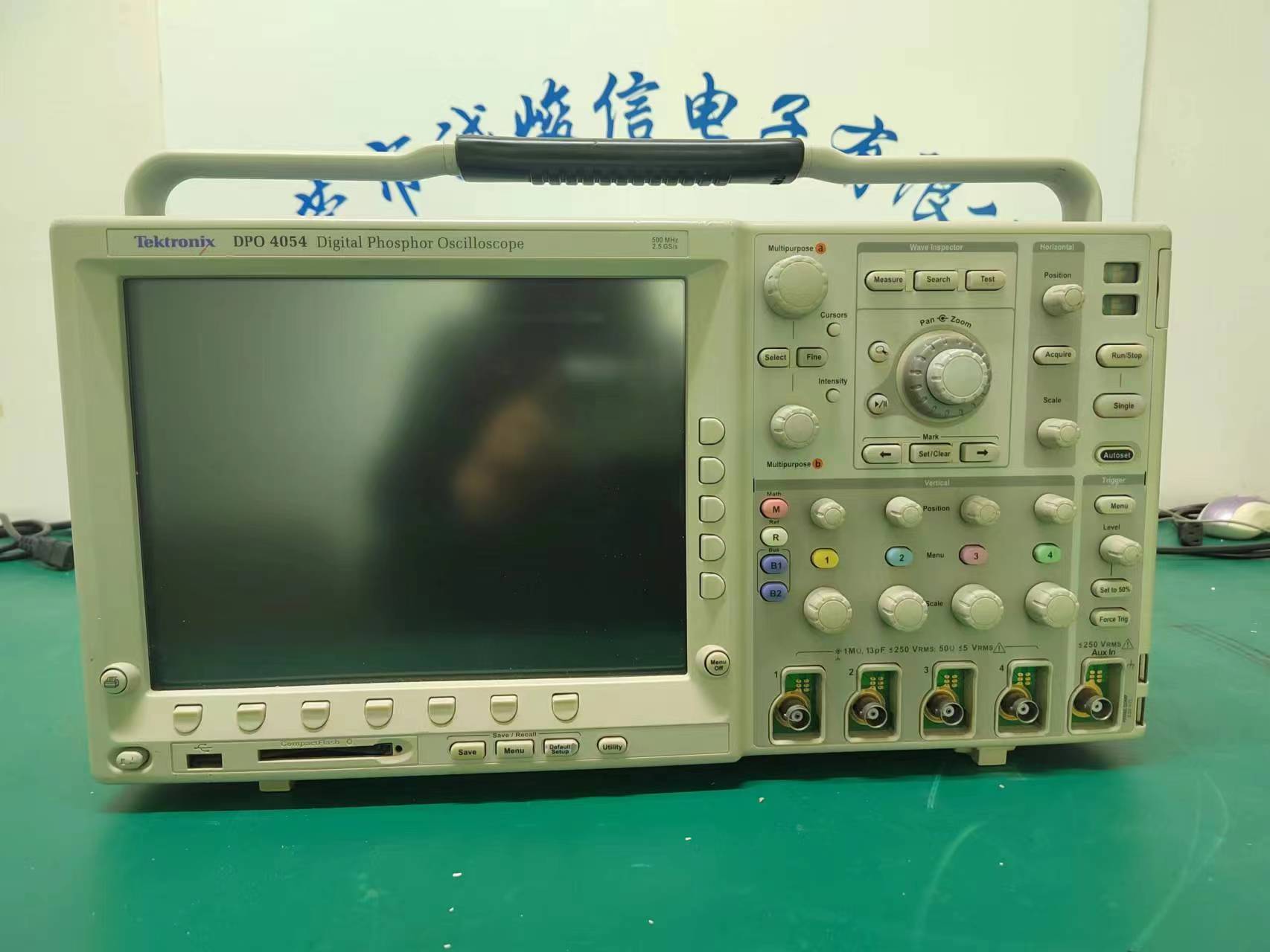 DPO3034 Tektronix DPO3034 数字荧光示波器  300 MHz	2.5 GS/s	5 M	4通道