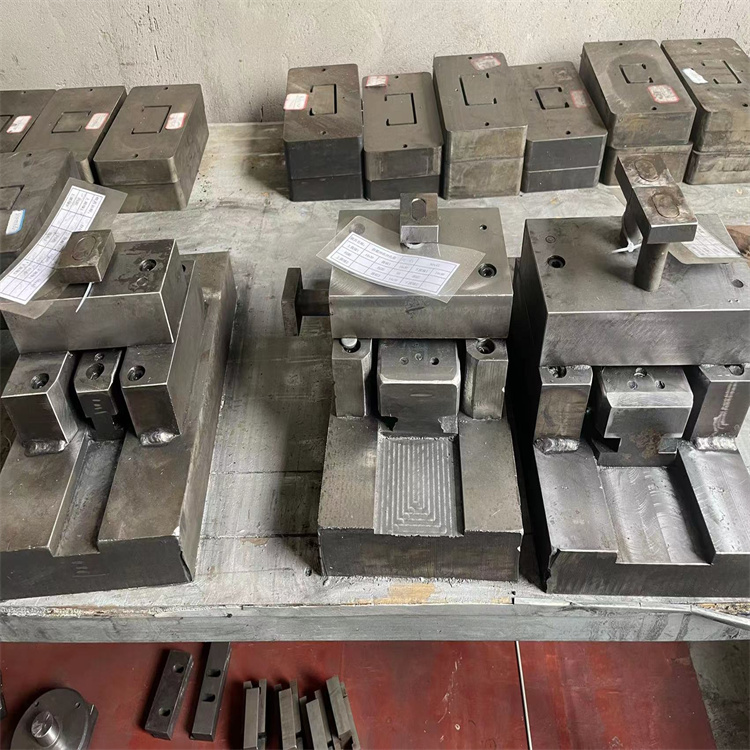 角鋼沖孔下料機(jī) 湖州太陽能光伏支架設(shè)備廠家