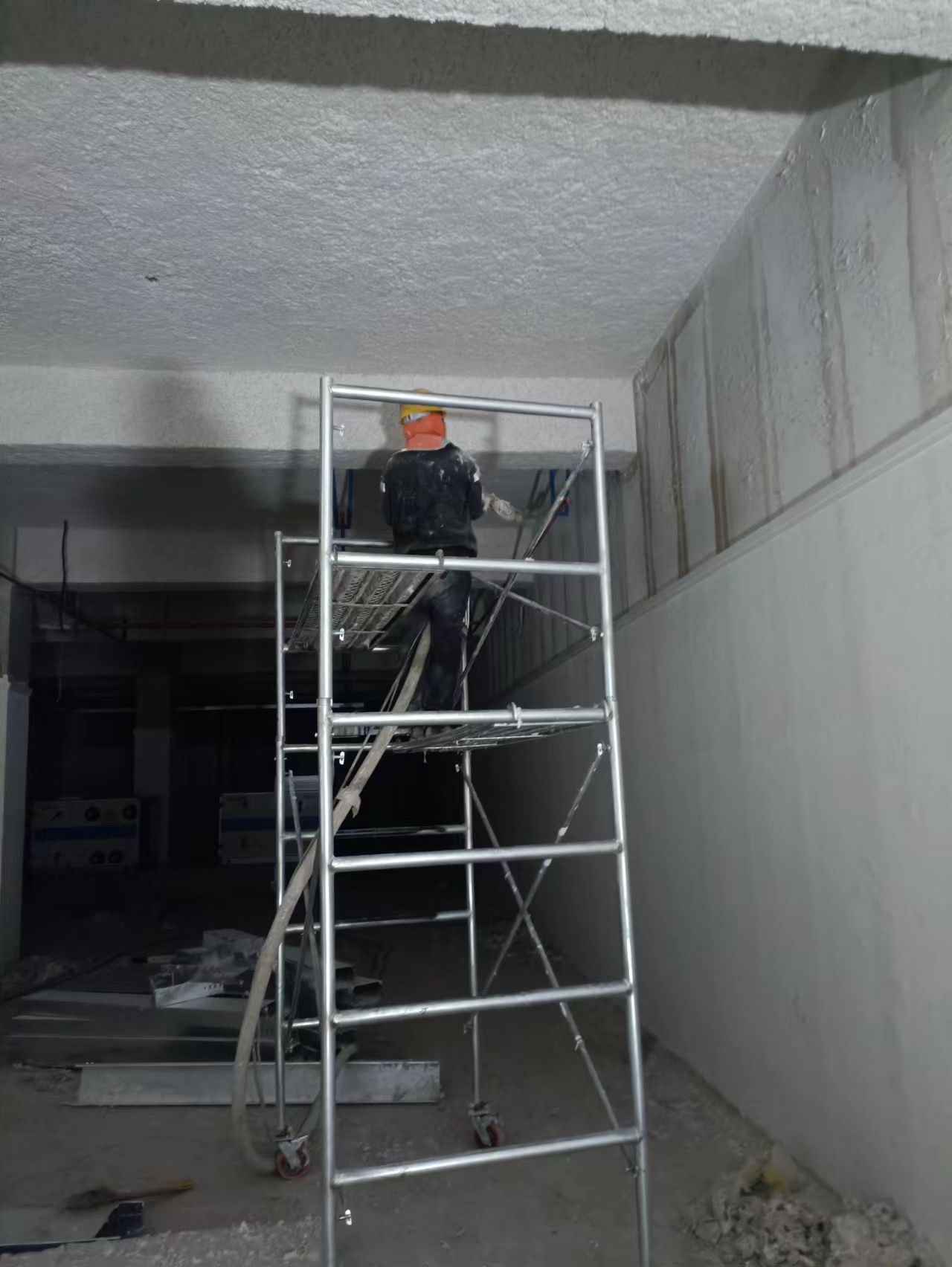 西安無(wú)機(jī)纖維噴涂影院KTV隔音施工包工包料