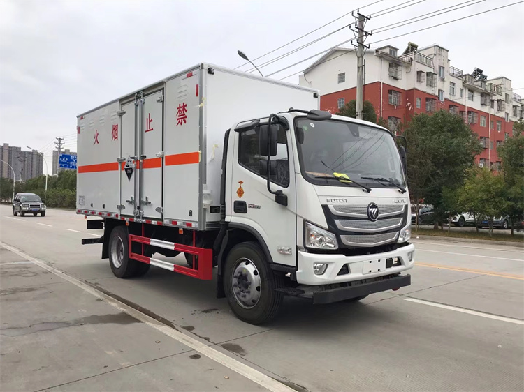 东风民爆车 小型危险品车