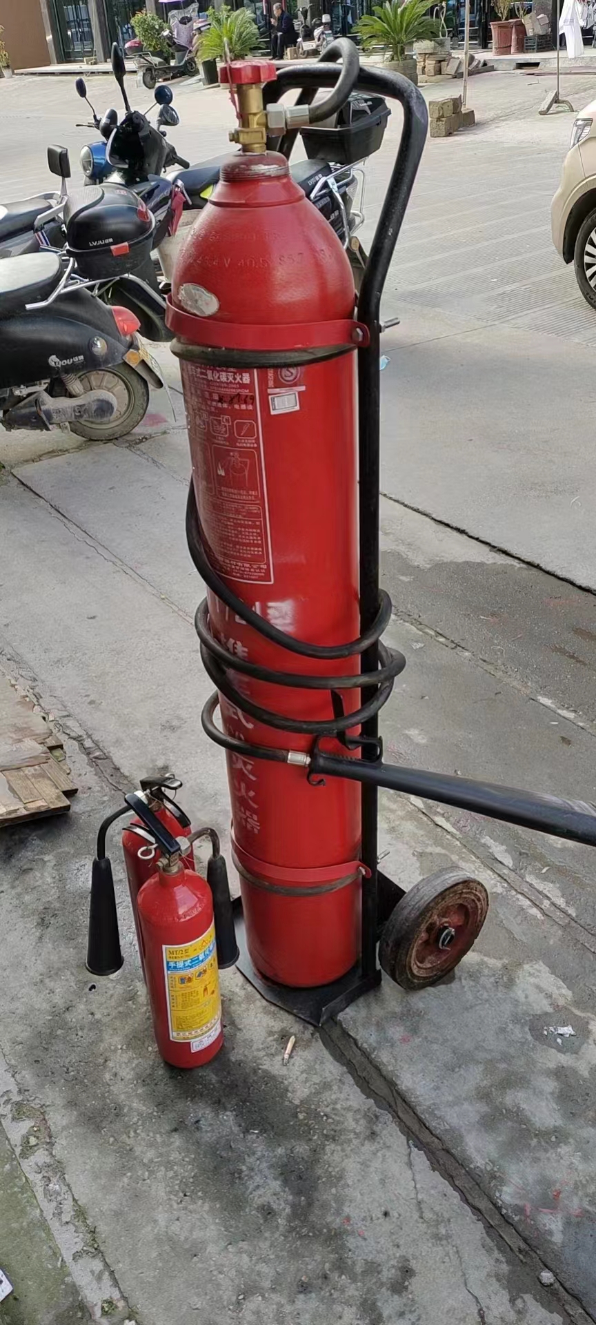 推車式二氧化碳* 氣體滅火 常州廠家批發