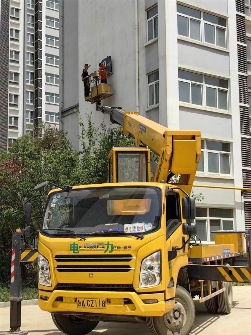 柞水高空外墙安装冷凝管尹彤兴