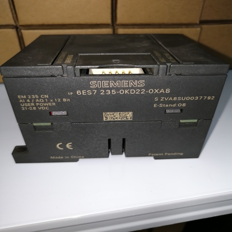 SIEMENS西門子 1LE1002-1CB03-4GA4-Z