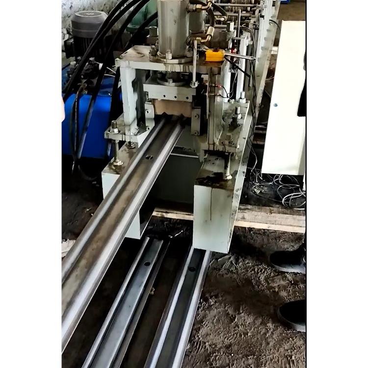 聲屏障壓型設備