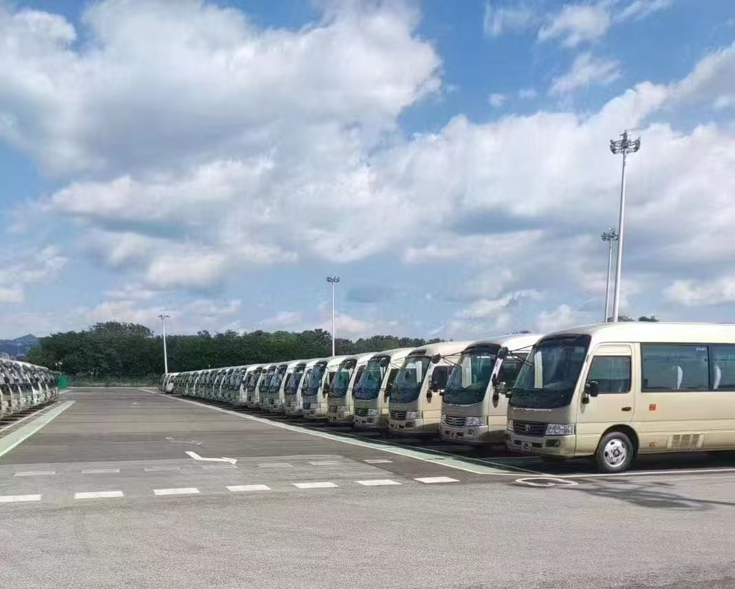 光明旅游大巴租車哪家好 深圳市深旅汽車租賃供應(yīng)