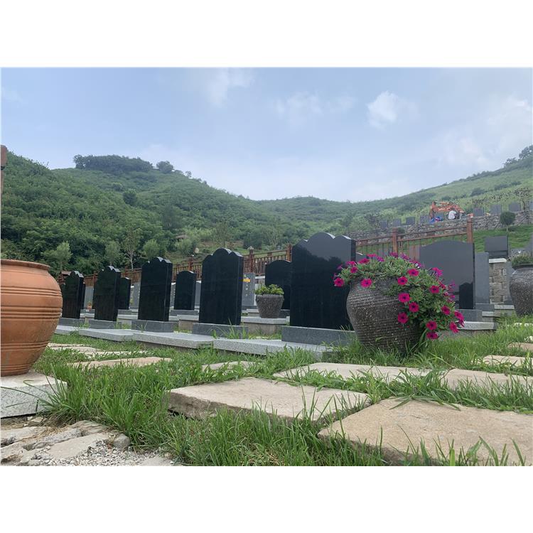 沈陽森林紀(jì)念園墓園環(huán)境怎么樣