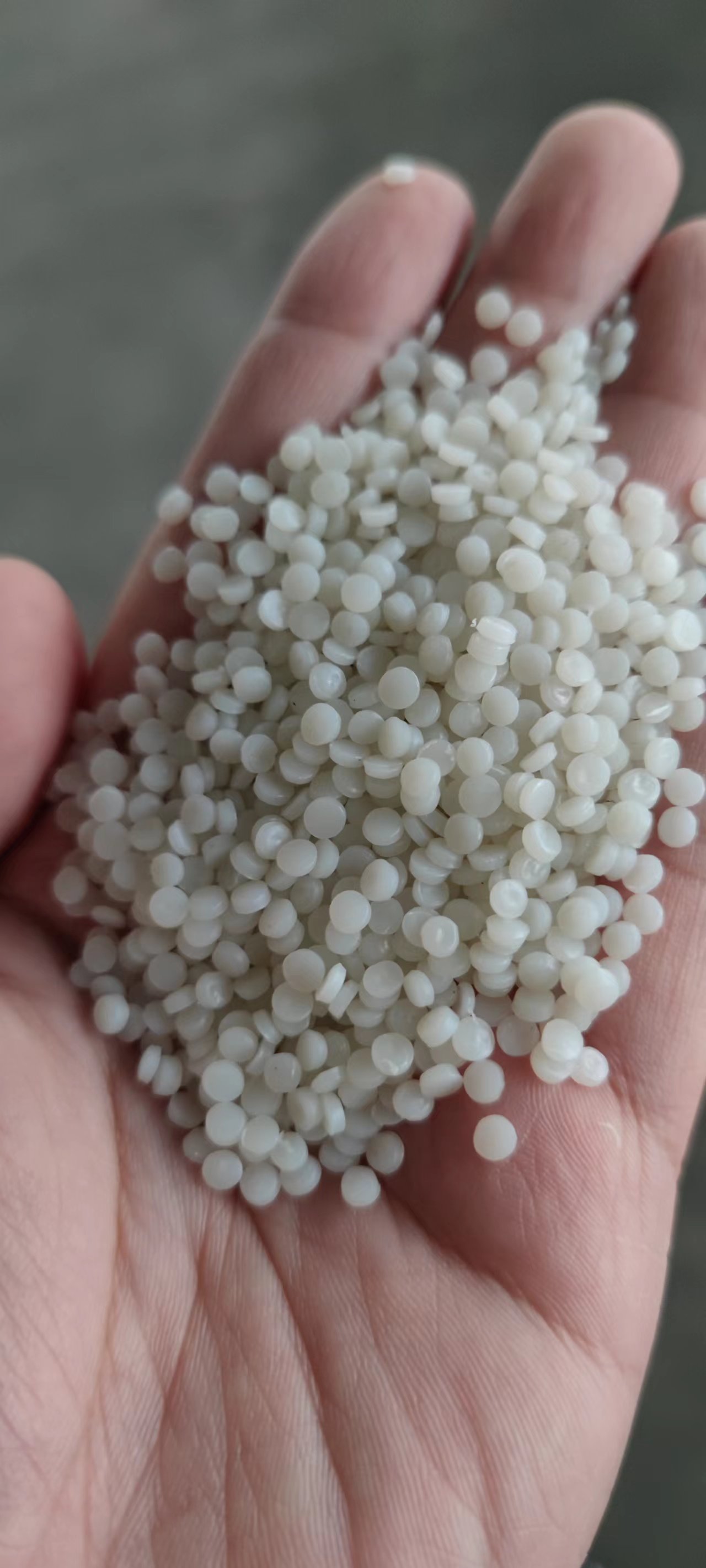 上海透白 HDPE 注塑颗粒