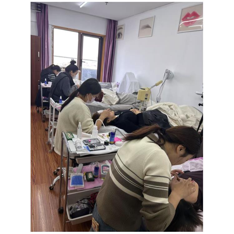 南京美甲美睫