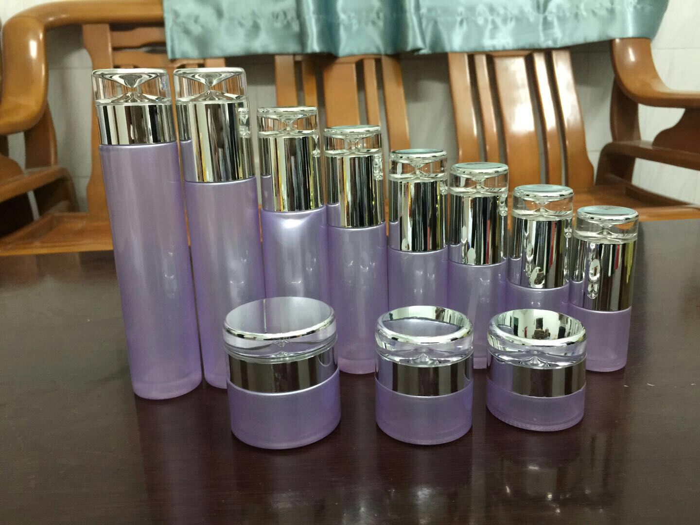 化妆品空瓶生产厂家 化妆品玻璃瓶生产厂家 玻璃瓶生产厂家