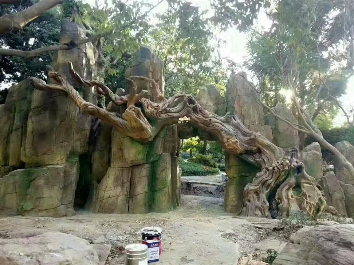 徐州专业仿真树大门制作