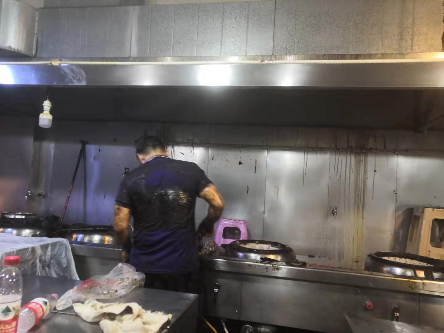 安靖食堂油烟机清洗多少钱