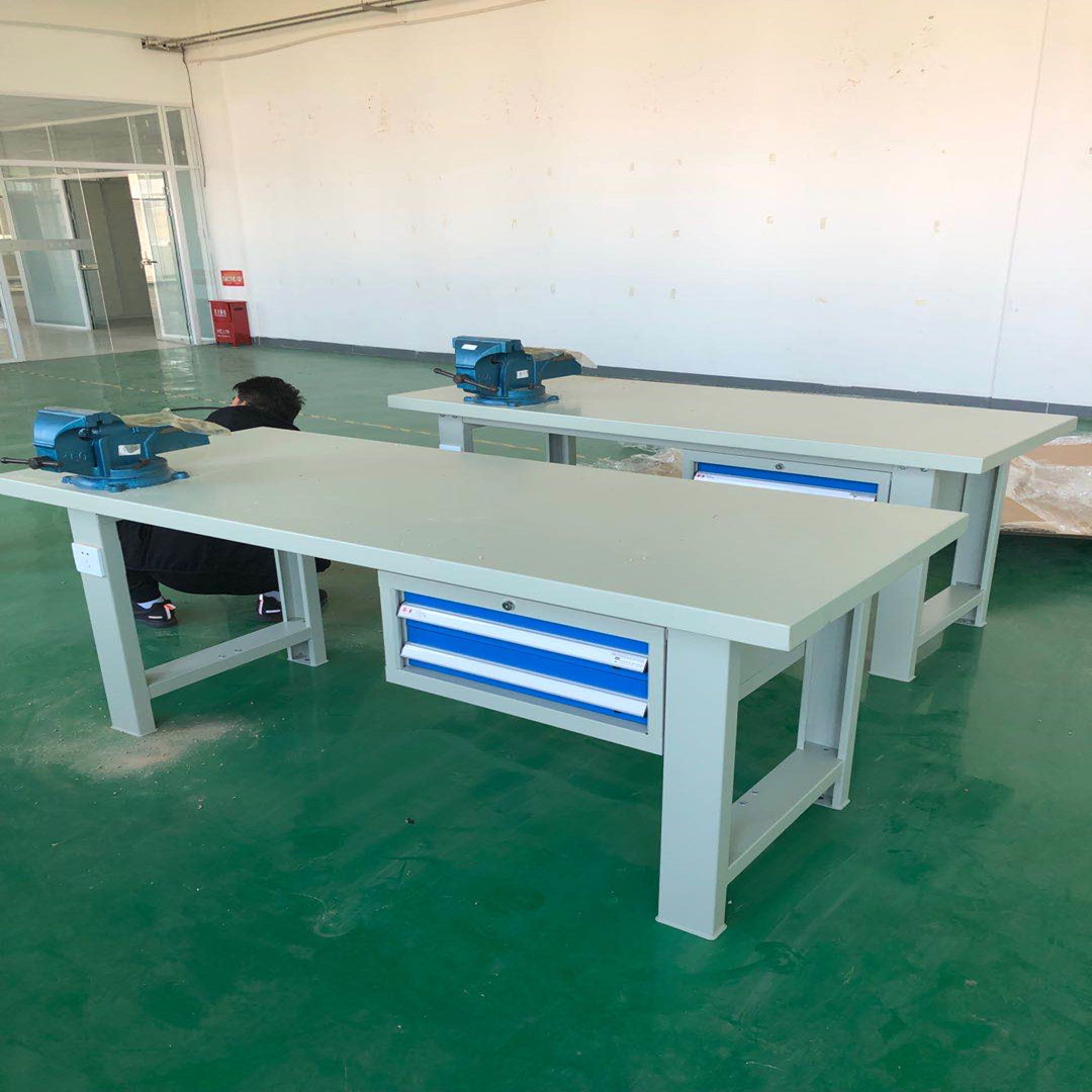 天津钳工工作台  SDF钳工工作台  佰纳克钳工工作台