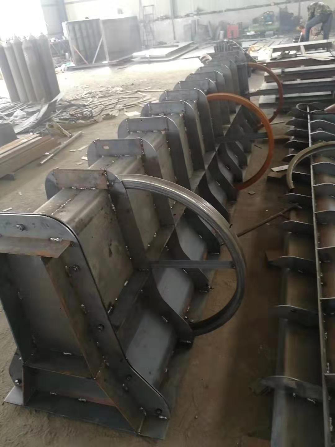 水泥隔离墩模具 隔离墩模具优点易脱模 隔离墩模具