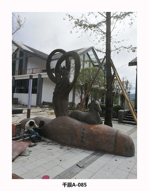 现代不锈钢雕塑批发价格