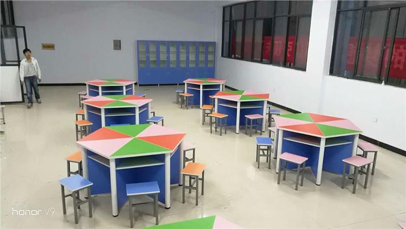 焦作幼儿园课桌椅厂家