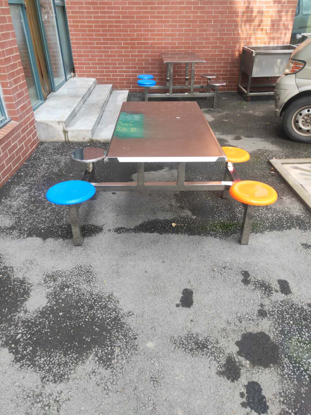 新乡餐桌椅批发 实木餐桌椅 设计合理