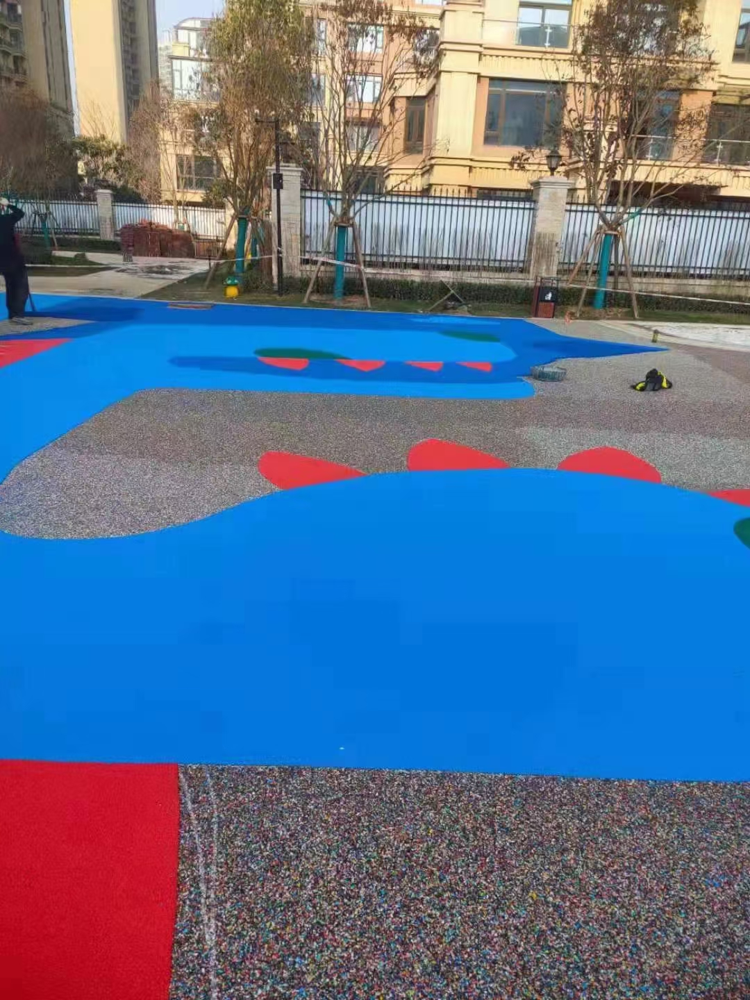 深圳橡胶块状地垫与EPDM地垫的区别