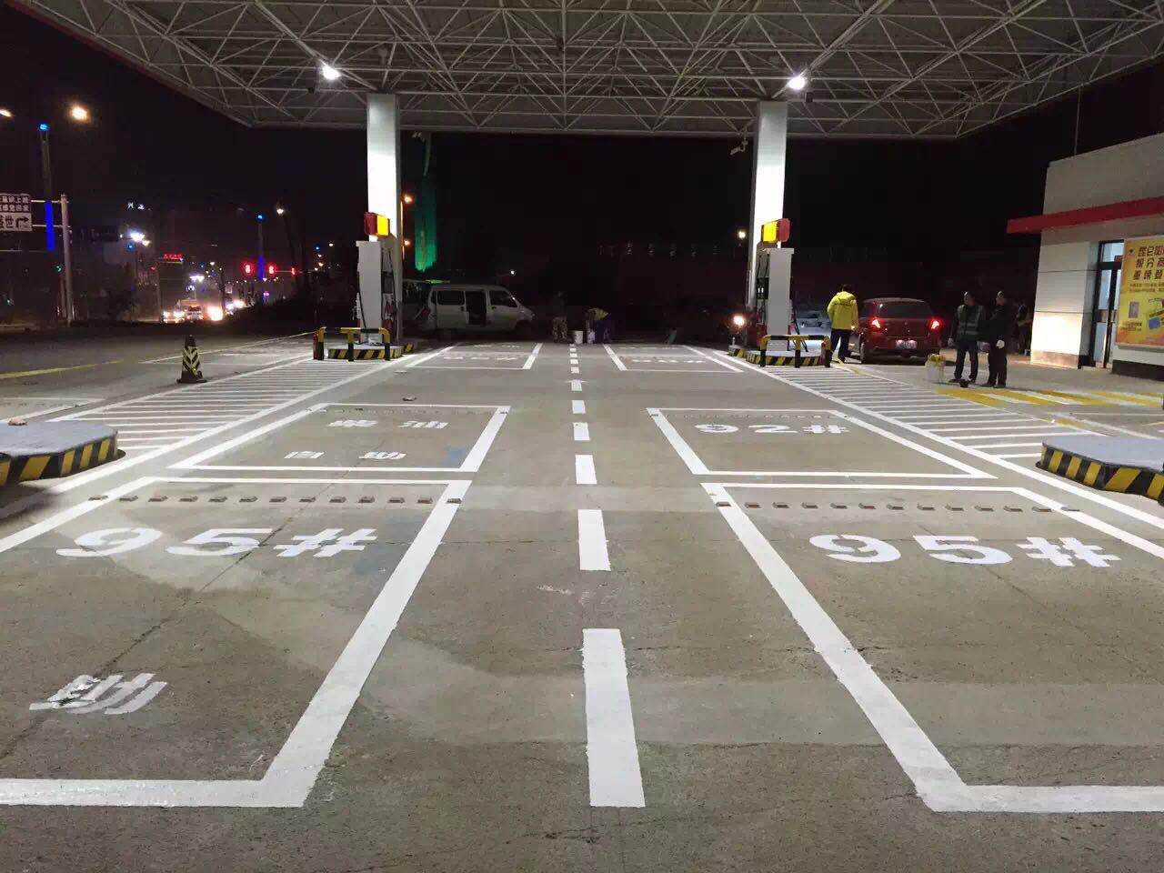 洪湖道路划线施工队