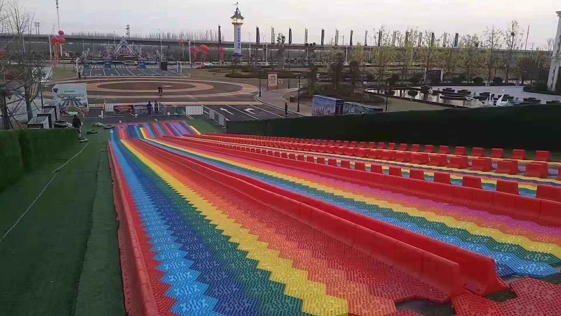 南京房地产七彩滑道设计厂家