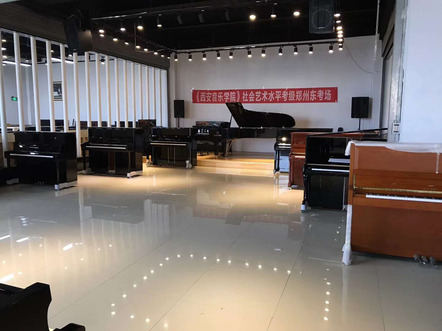 新乡珠江京珠钢琴系列