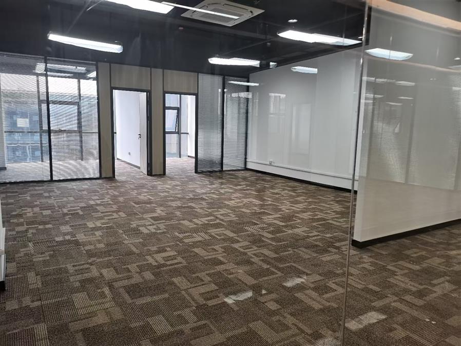 深圳龙岗区靠近华为天安云谷中浩新城招商处