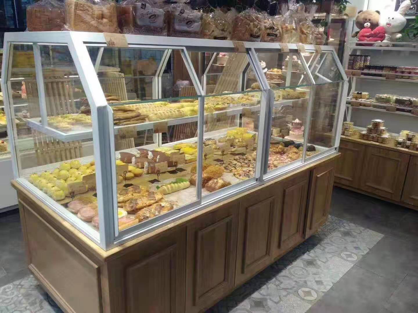 博物馆展柜安装