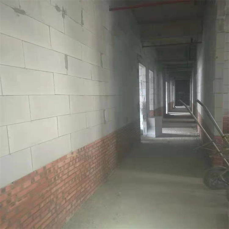 出租房轻质砖隔墙装修