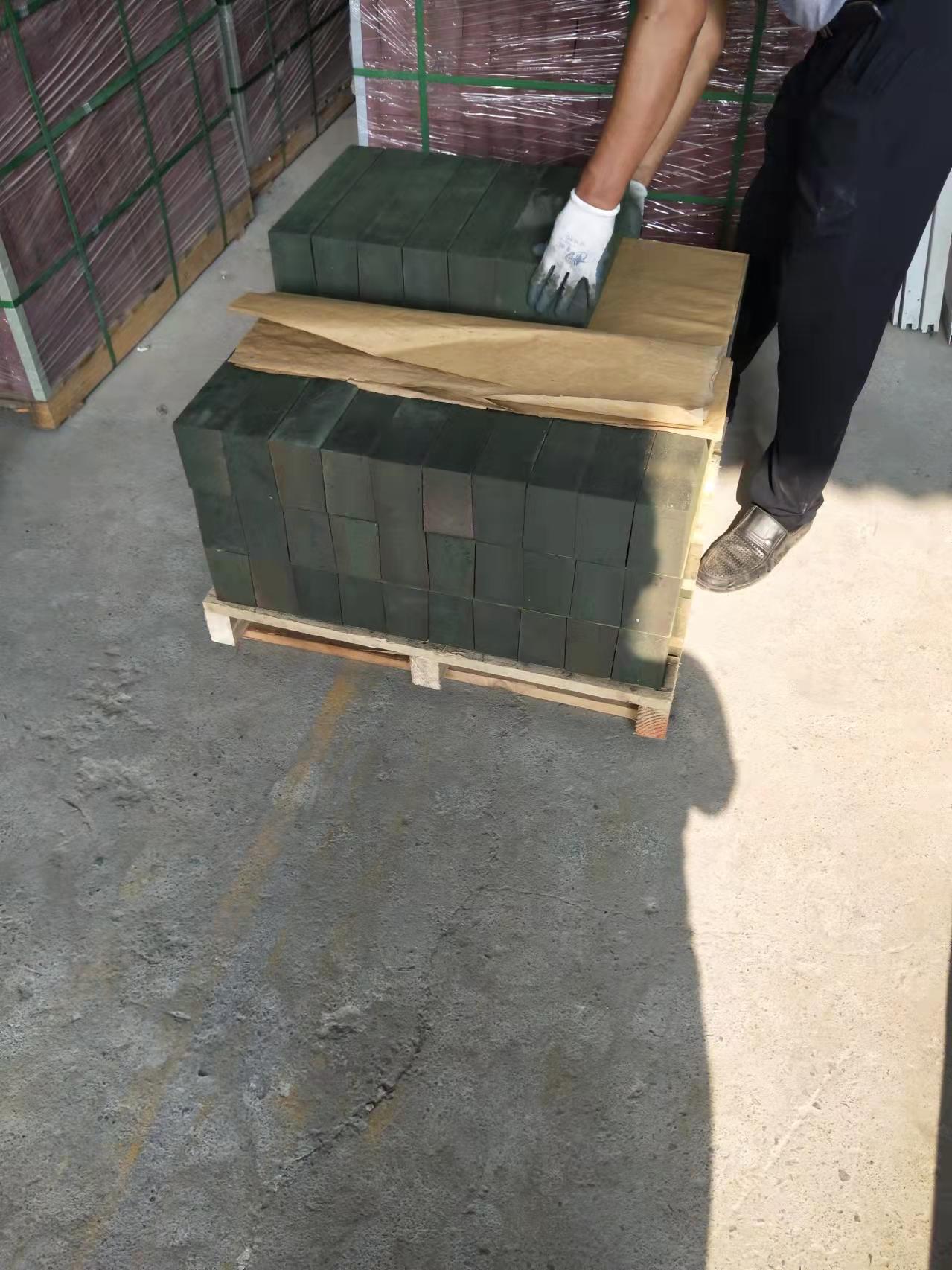 三门峡耐磨铬刚玉滑轨砖报价表