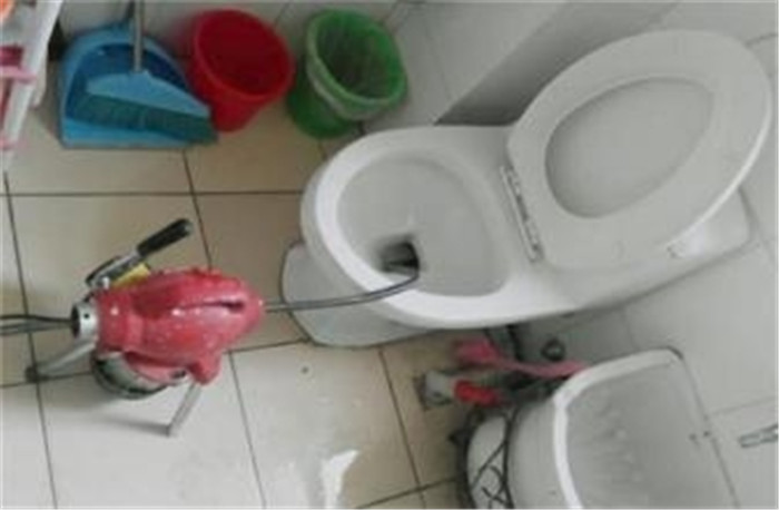 郑州金水万达上门疏通厕所