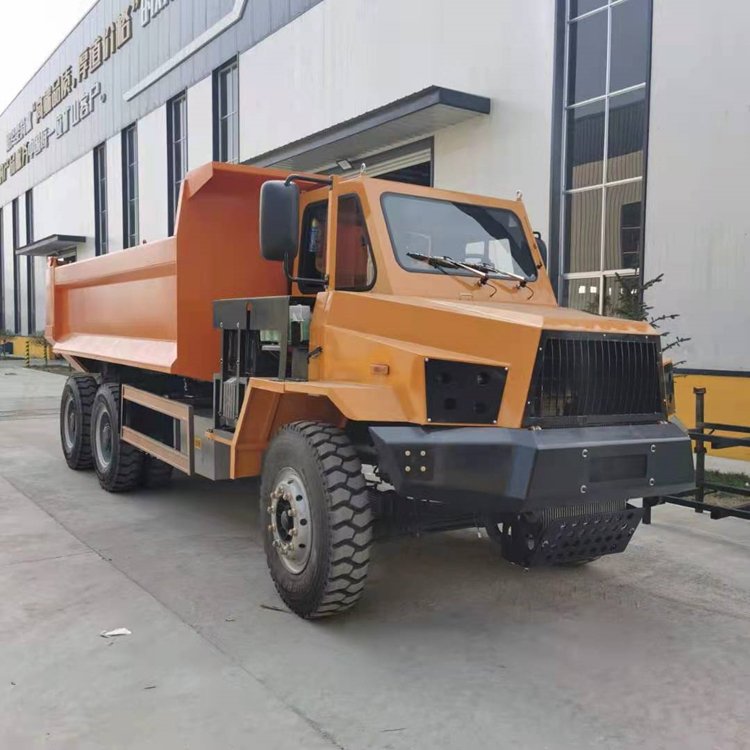 齐头后八轮翻斗车 吐鲁番UQ25吨矿用后八轮