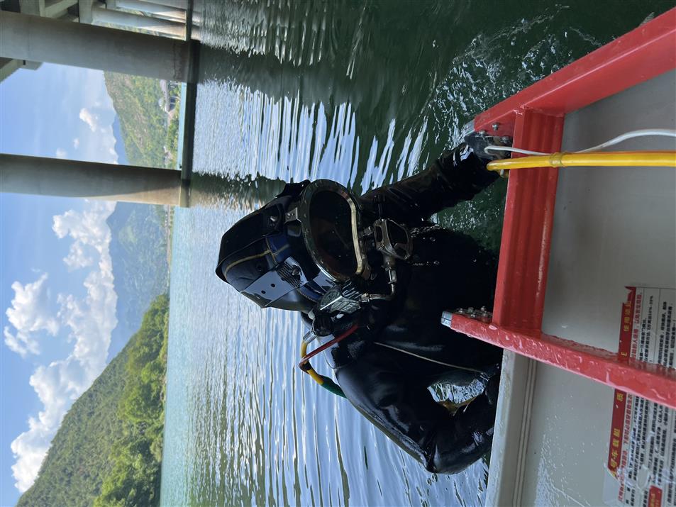 珠海**潜水员服务电话