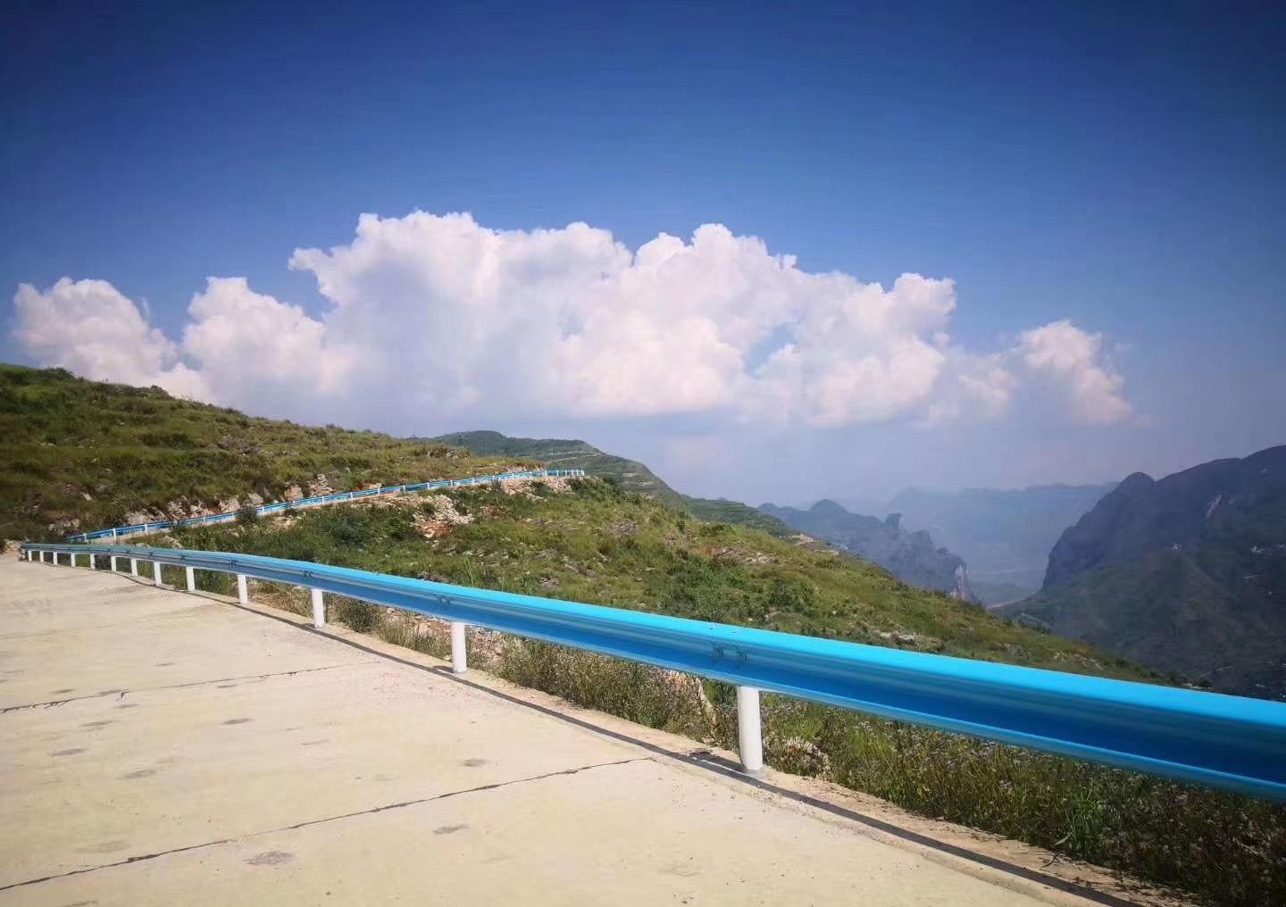 南宁喷塑波形护栏厂家