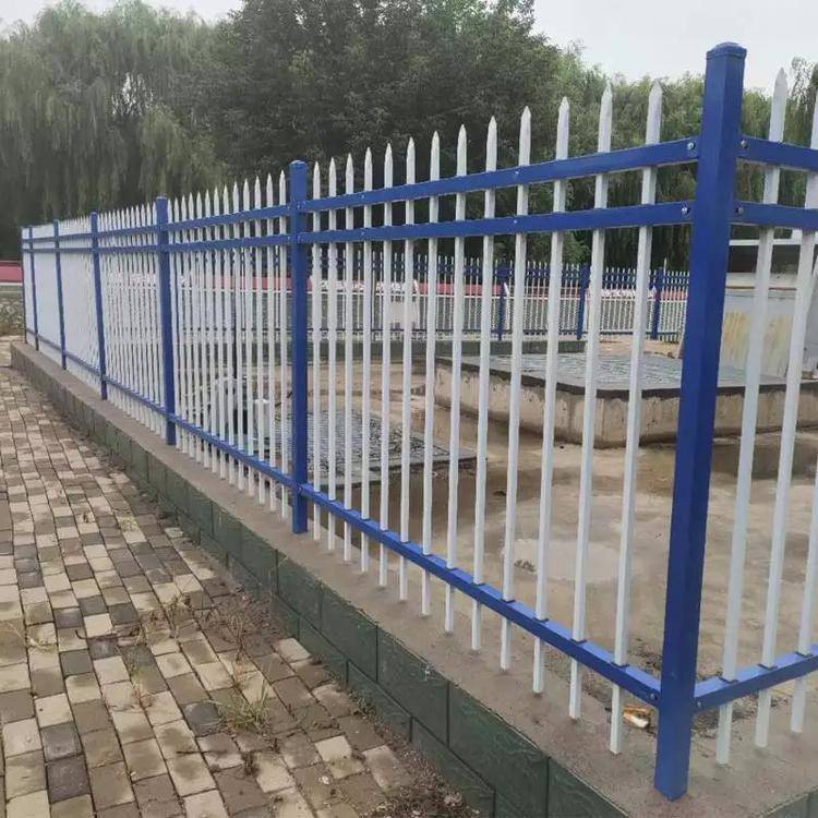 新疆阿勒泰围墙护栏供应/乌鲁木齐方管围栏厂家