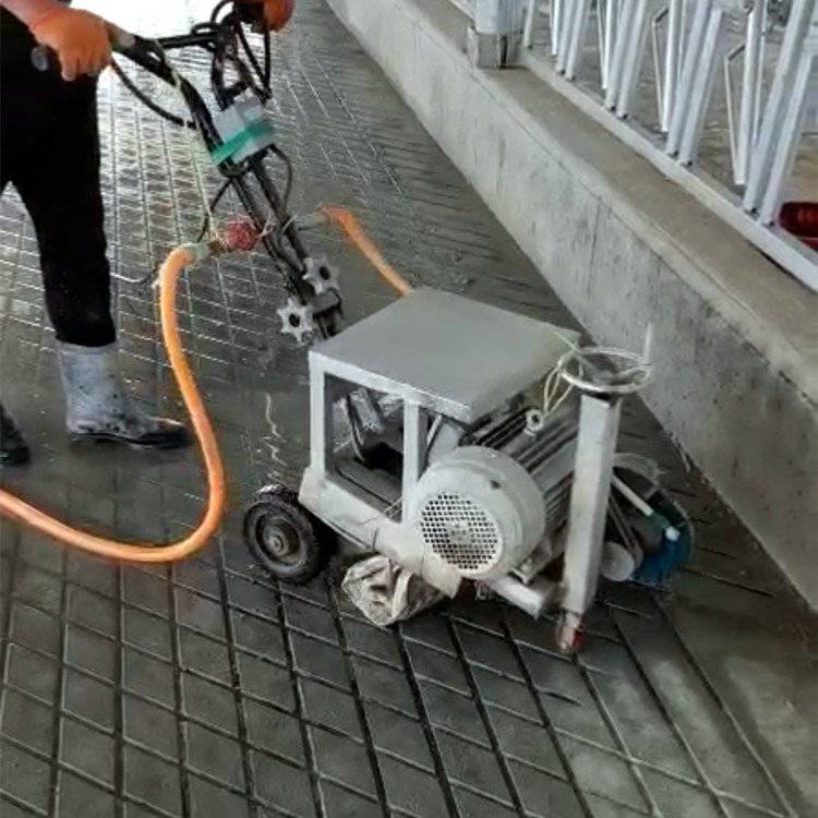 牛场边角刻槽机 小型手推式牛场刻纹机 靠边牛舍切槽机 牛舍小型拉槽机