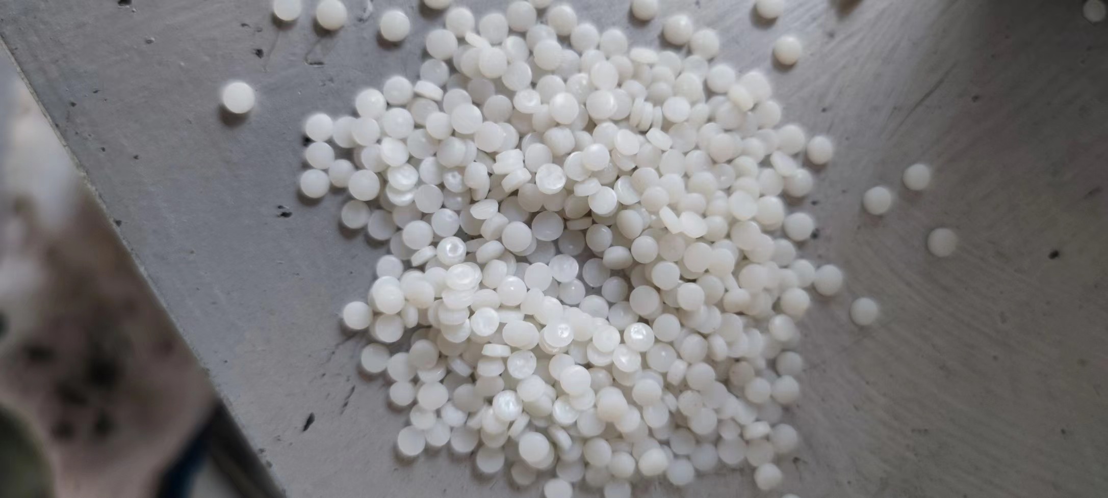 浙江透白 HDPE 板材颗粒