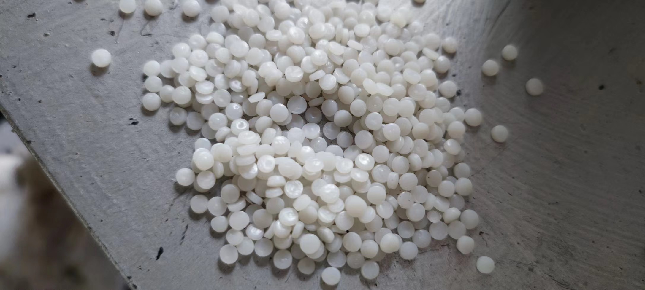 浙江透白 HDPE 板材颗粒